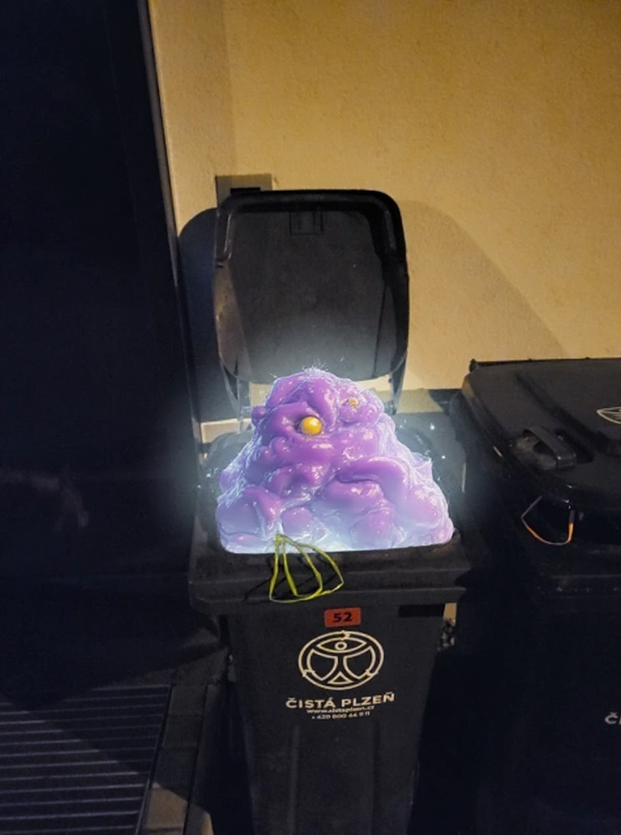 Photo of Šumivý Popelník (The Fizzing Ashbin)